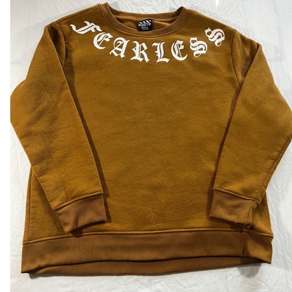 RGSTR Fearless Skull Graphic Sweatshirt Mens Small Mustard Brown Streetwear